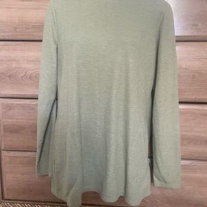 Light Green Long Sleeve Women's Knit Top With Pockets